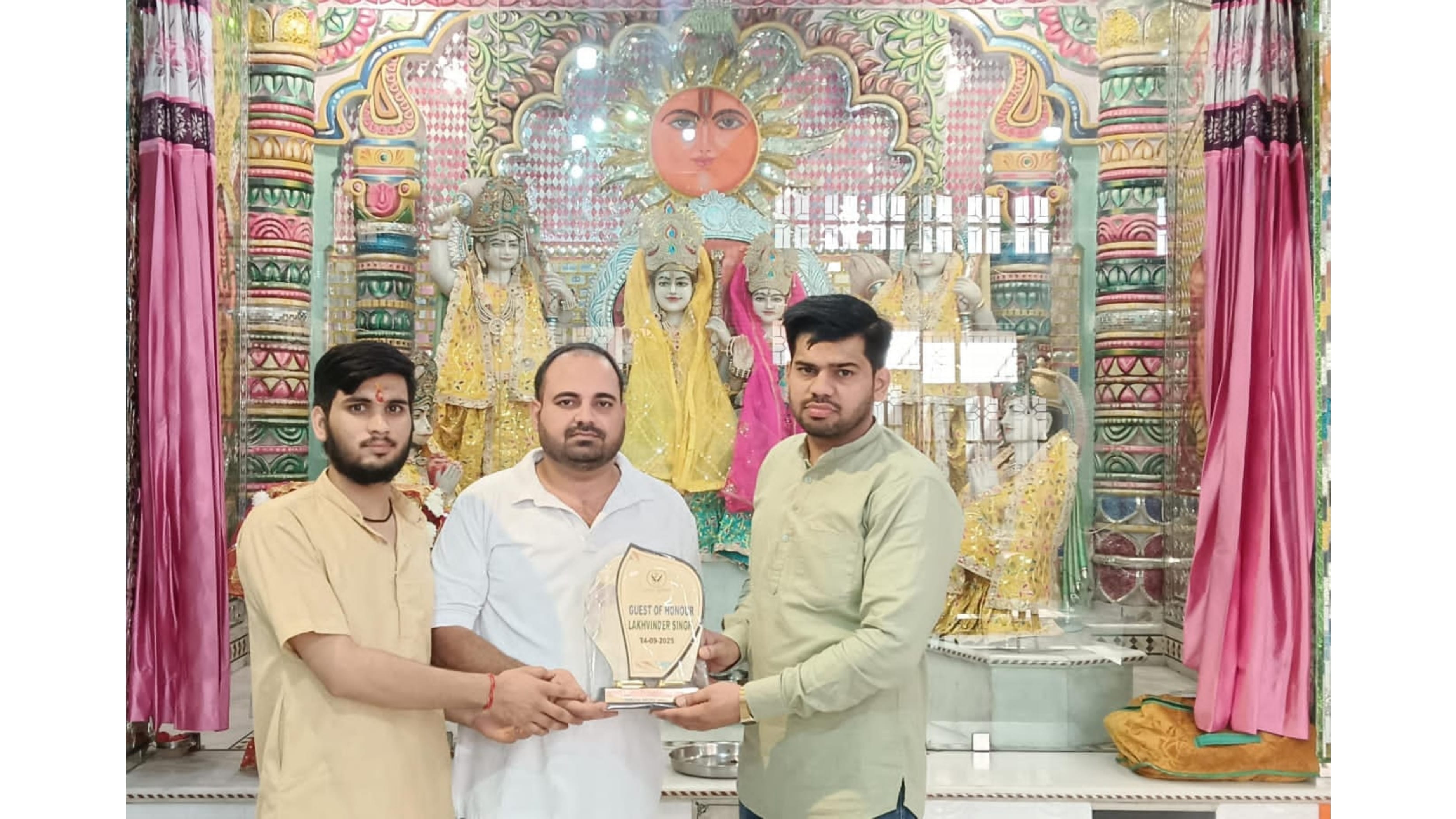 ईमानदारी और सेवा का प्रतीक: लखविंदर सिंह को इंस्पायर ह्यूमैनिटी चैरिटेबल ट्रस्ट द्वारा सम्मान